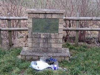 RAF Yatesbury Monument - 2006